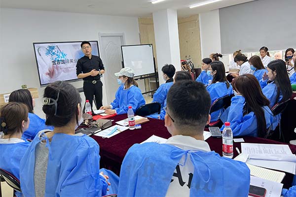 上海哪的轻医美培训学校好 哪里的学校轻医美培训好