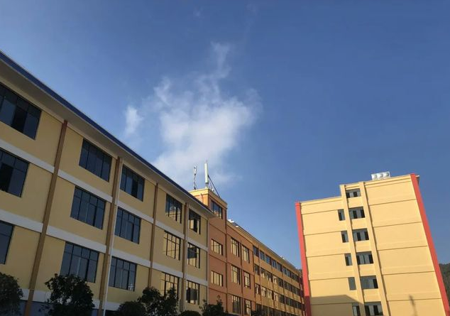 佑亦丰（民办）完全中学学校介绍|新初一、高一报名咨询