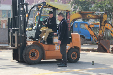 赣州市叉车考试在哪里培训报名条件 赣州市叉车培训