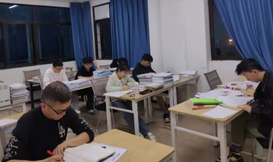 全 托沖刺班，藝體班量身定做