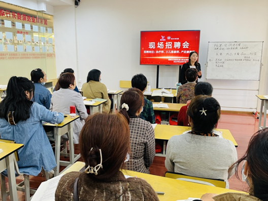 昆明育婴师培训，源力教育育婴师就业现场<span class=