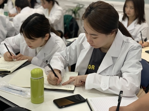 桂林医学美容微整形培训学校有没有的学校