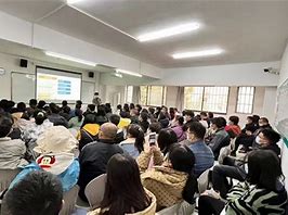 云南新东方复读学校家长能及时了解学生情况吗？