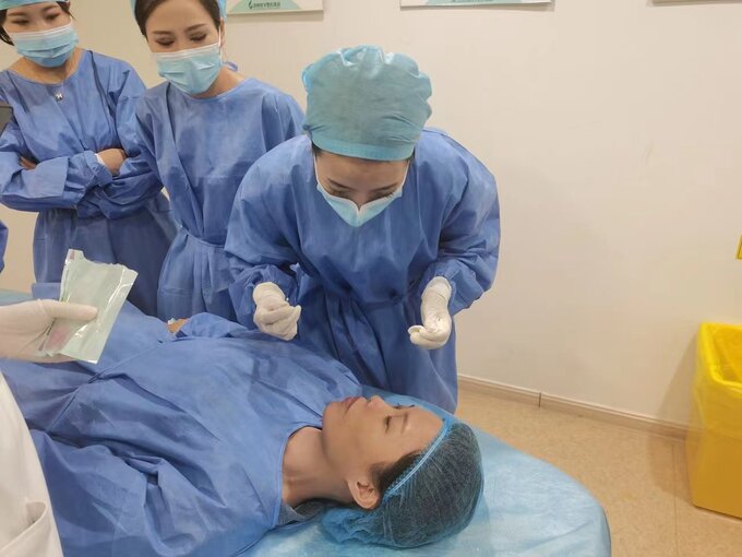 在深圳市-想找好的学校学习医美怎么收费呢