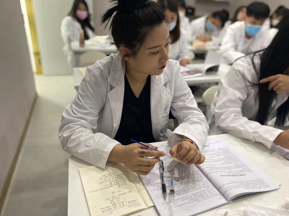 安顺学微整技术培训哪儿学好