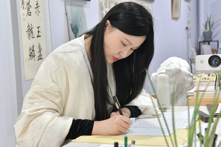 合肥成人毛筆書法培訓(xùn)專業(yè)系統(tǒng)課程