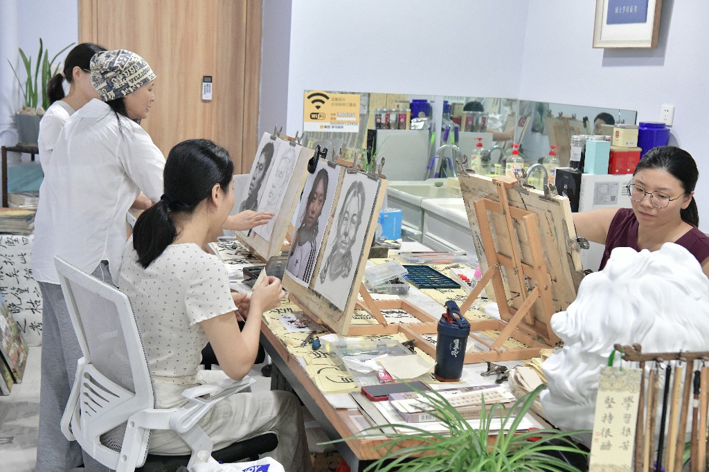 學(xué)員故事匯在泗縣他們用素描改變了生活